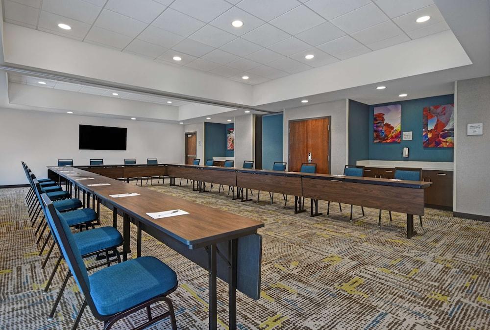Hampton Inn Las Vegas Strip South, NV photo 39