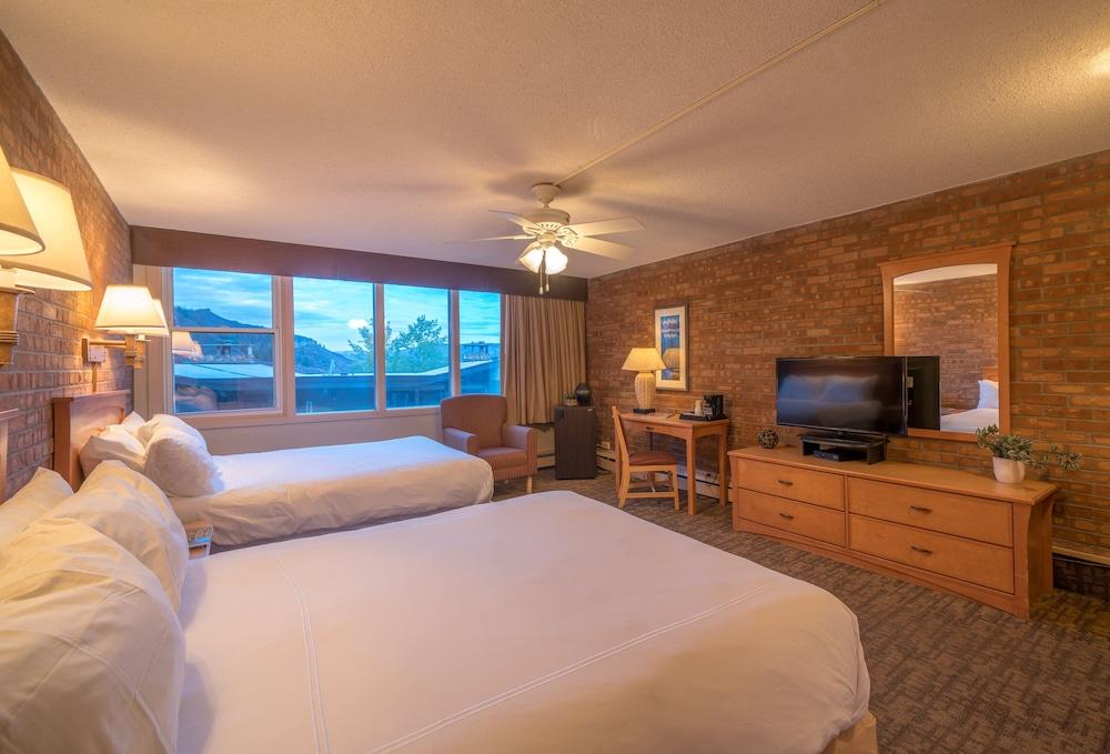 Mountain Chalet Snowmass photo 13