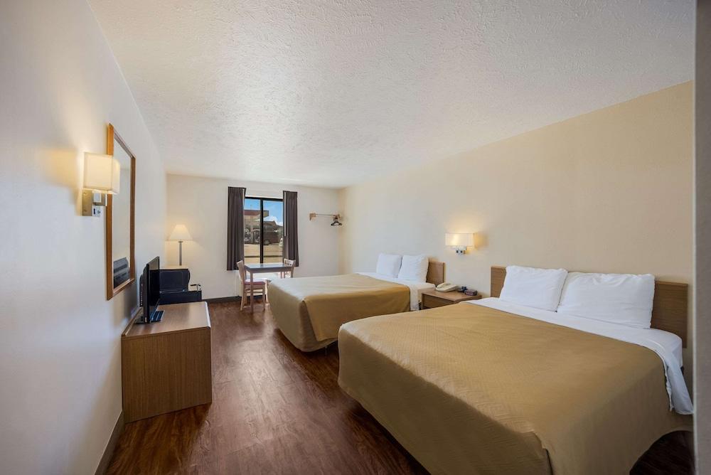 Studio 6 Limon, CO – I-70 photo 13