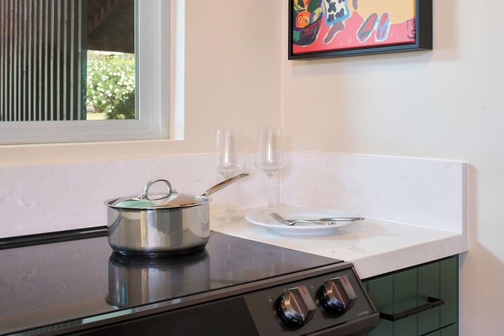 Royal Lahaina Bungalows & Spa photo 24