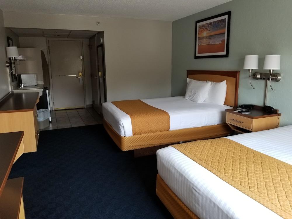 Dunes Waterfront Resort photo 10