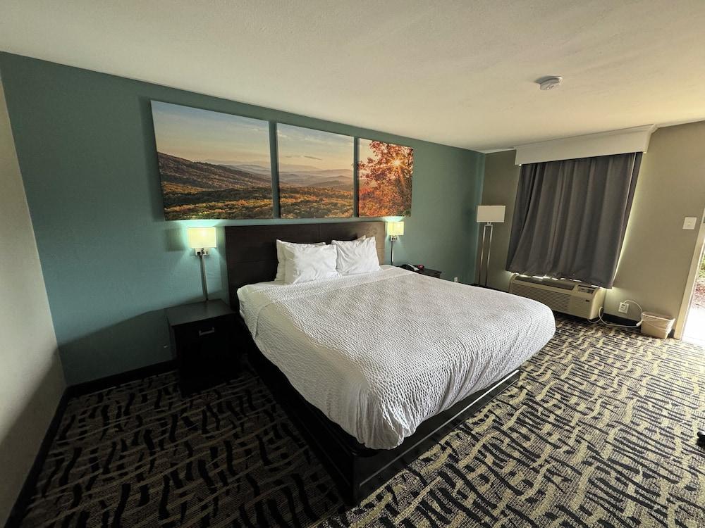 Homegate Inn And Suites Collierville TN photo 11