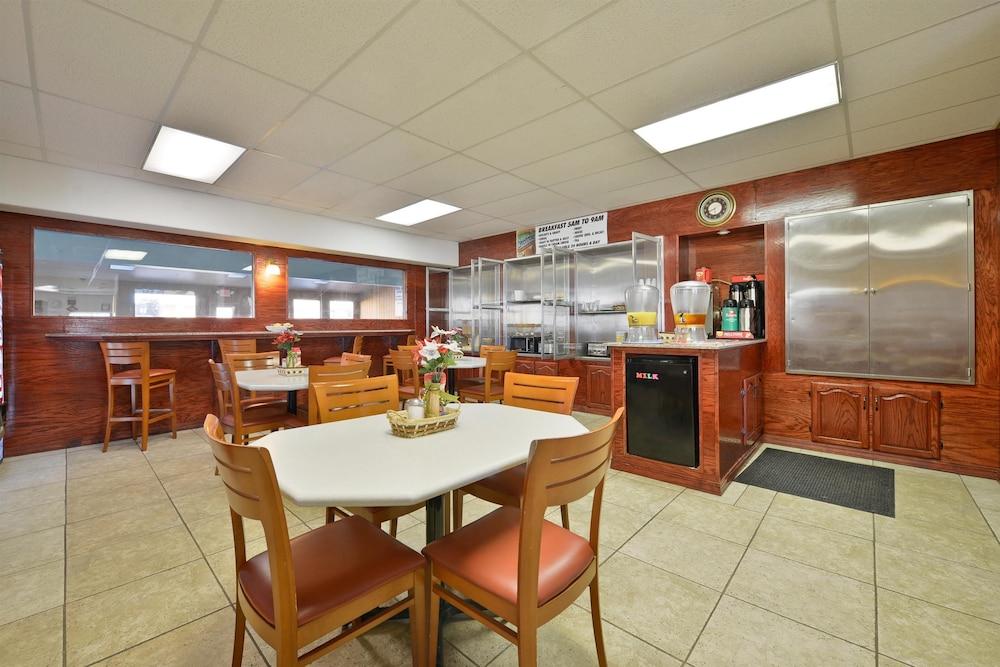 Americas Best Value Inn Marion, IL photo 21