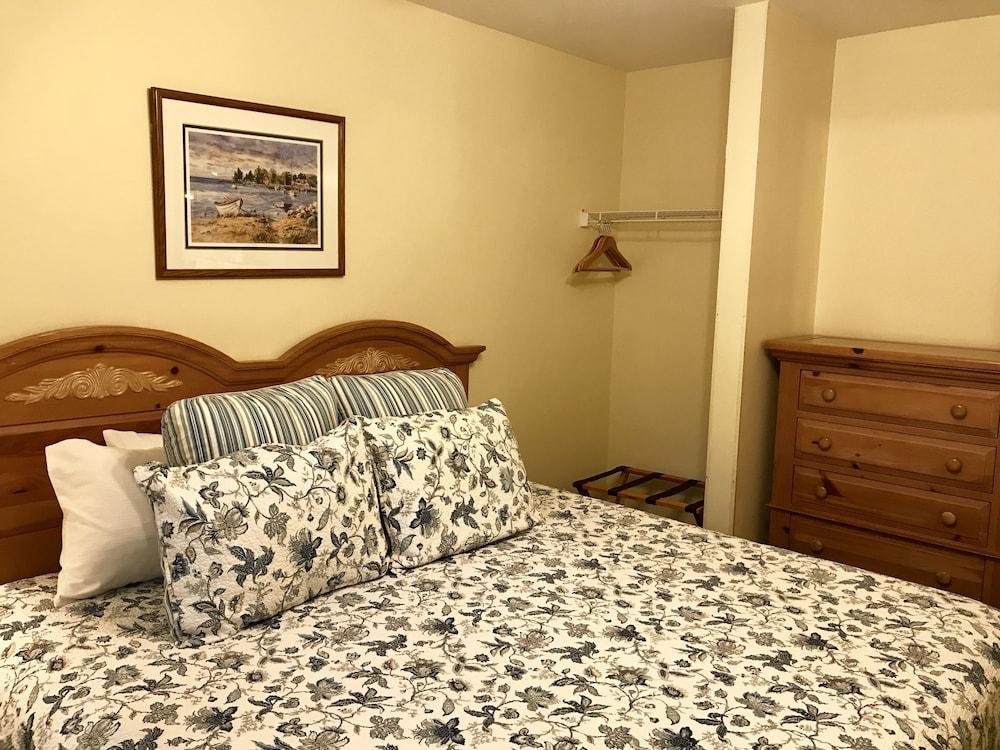Bay Breeze Resort photo 62