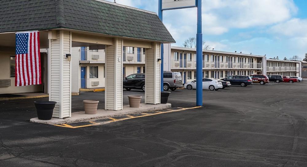 Rodeway Inn Dubuque photo 41