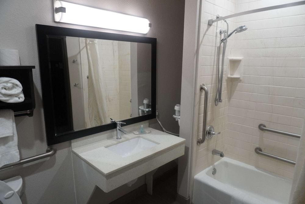 MainStay Suites Odessa I-20 photo 17