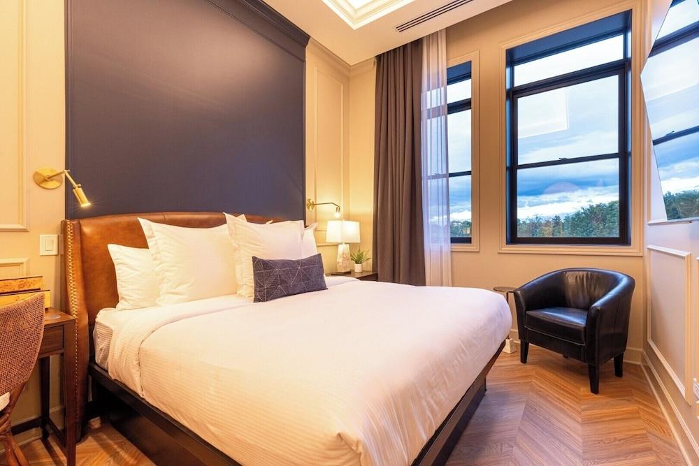 Sinclair Suites photo 18