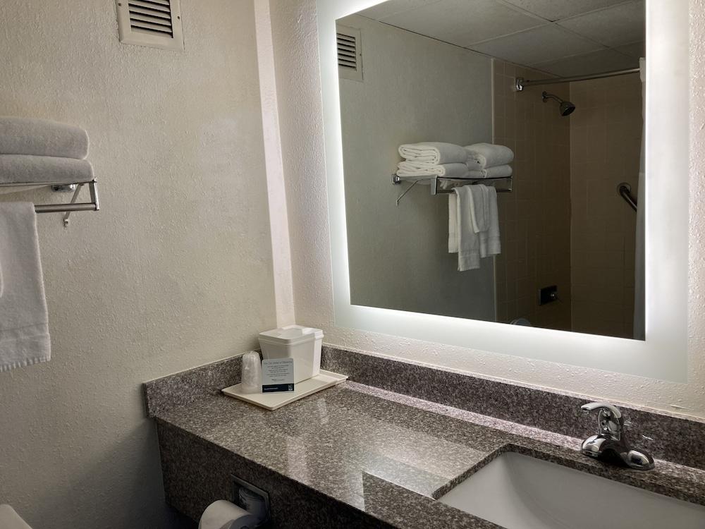 Quality Inn Somerset photo 28