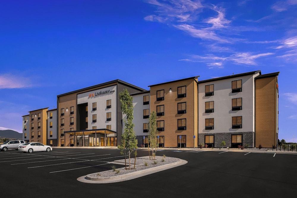 LivAway Suites Phoenix-Glendale photo 11