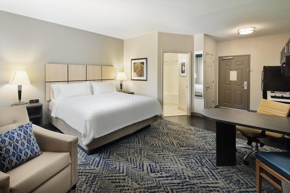 Candlewood Suites I-26 at Northwoods Mall by IHG photo 15