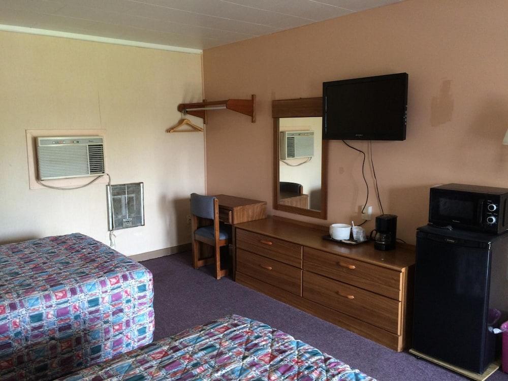 Budget Inn photo 4