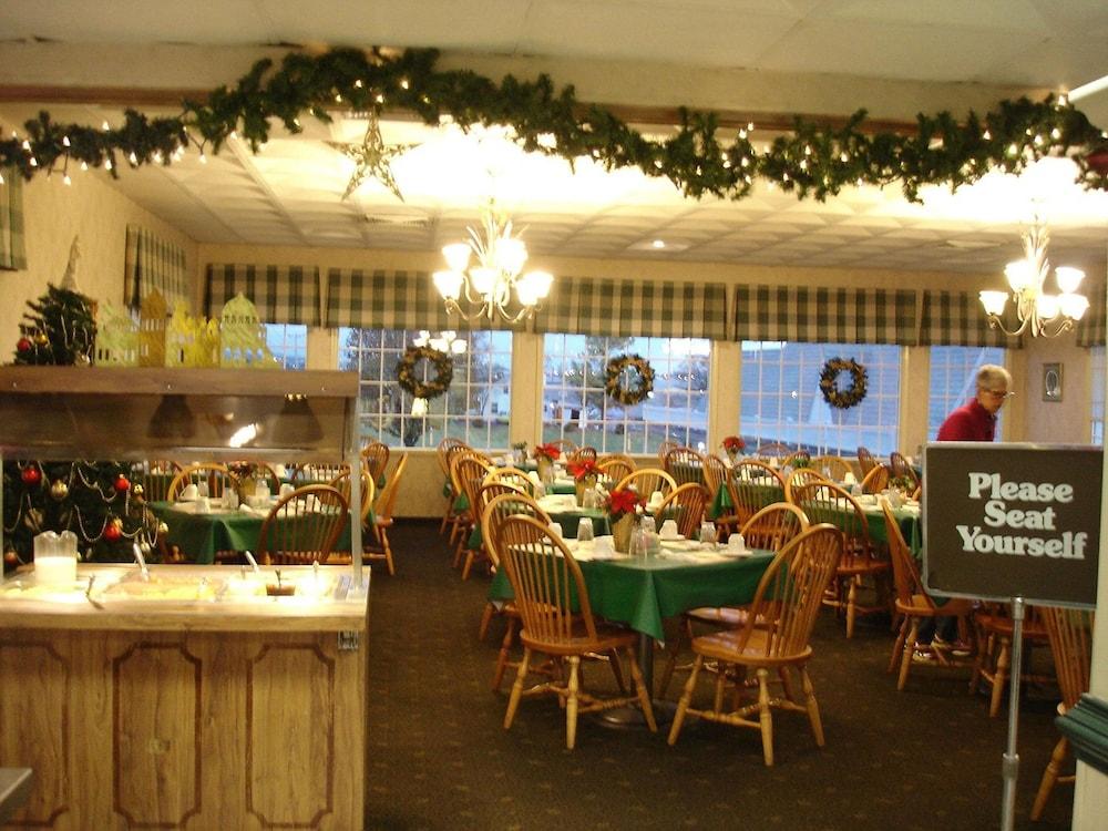 The Village Inn Harrisonburg photo 18