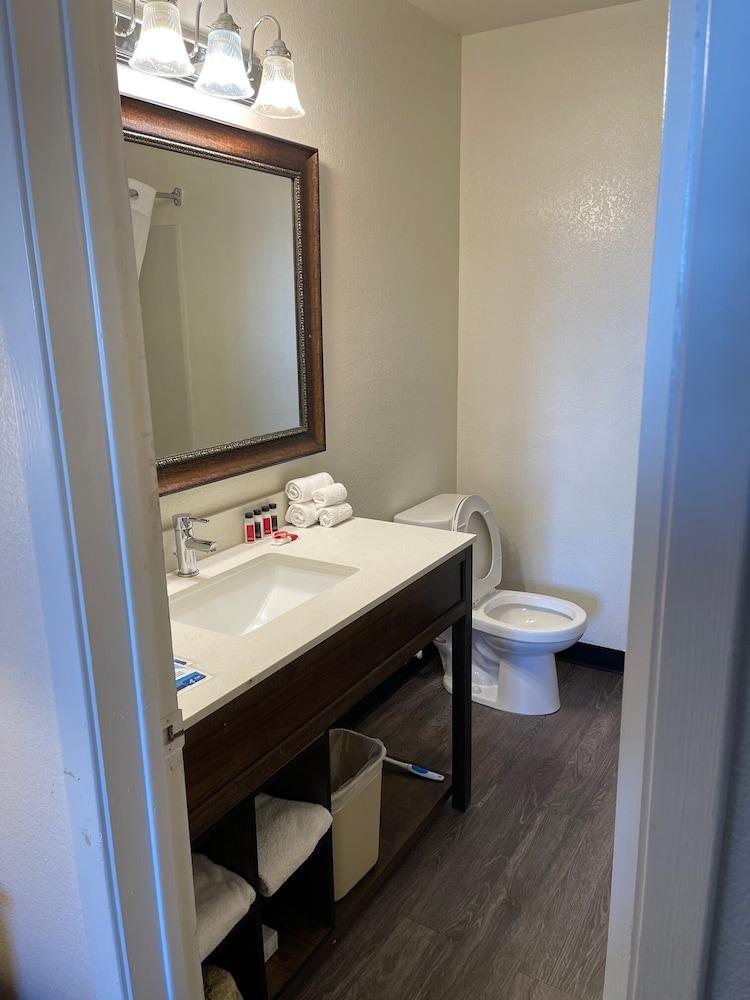 Motel 6 Tempe, AZ – Elliot Road photo 20