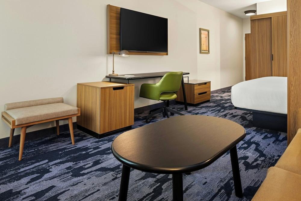 Fairfield Inn & Suites by Marriott Cedar Rapids North photo 12