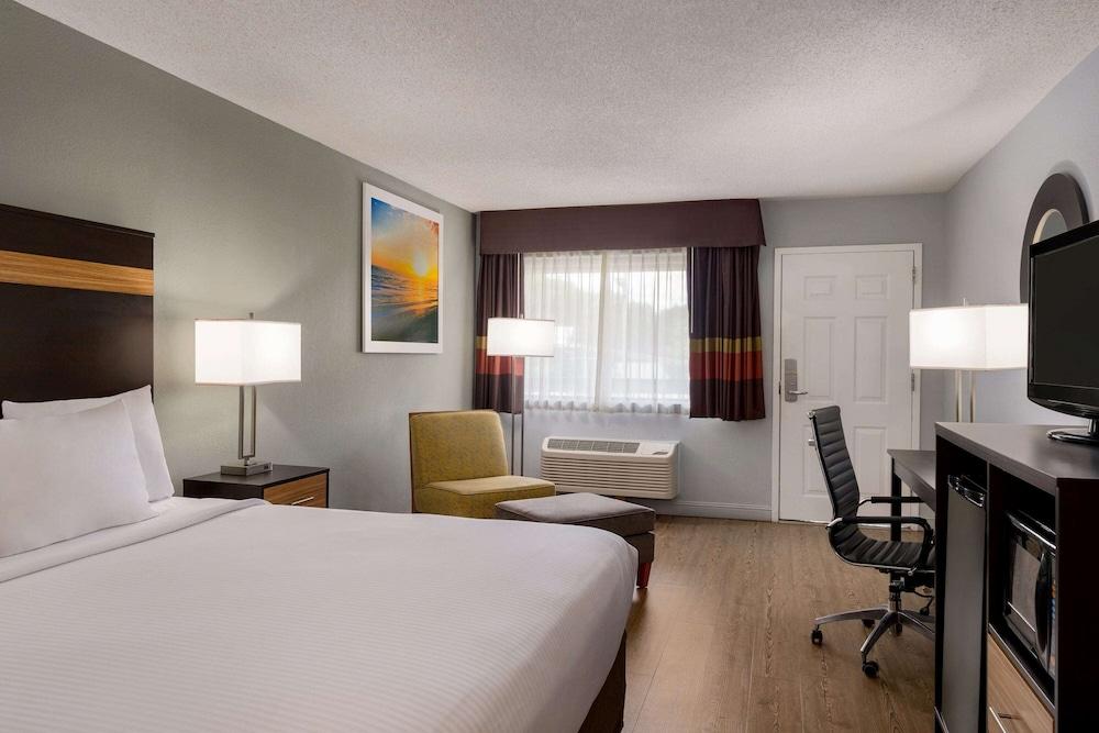 Days Inn by Wyndham Anderson photo 19