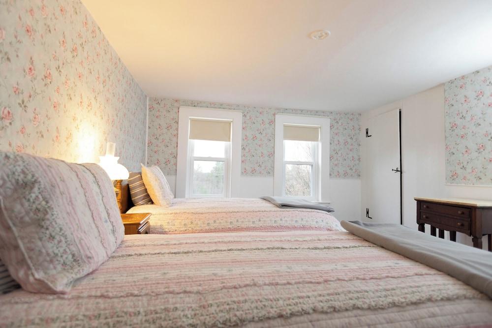 Blue Bear Inn photo 35