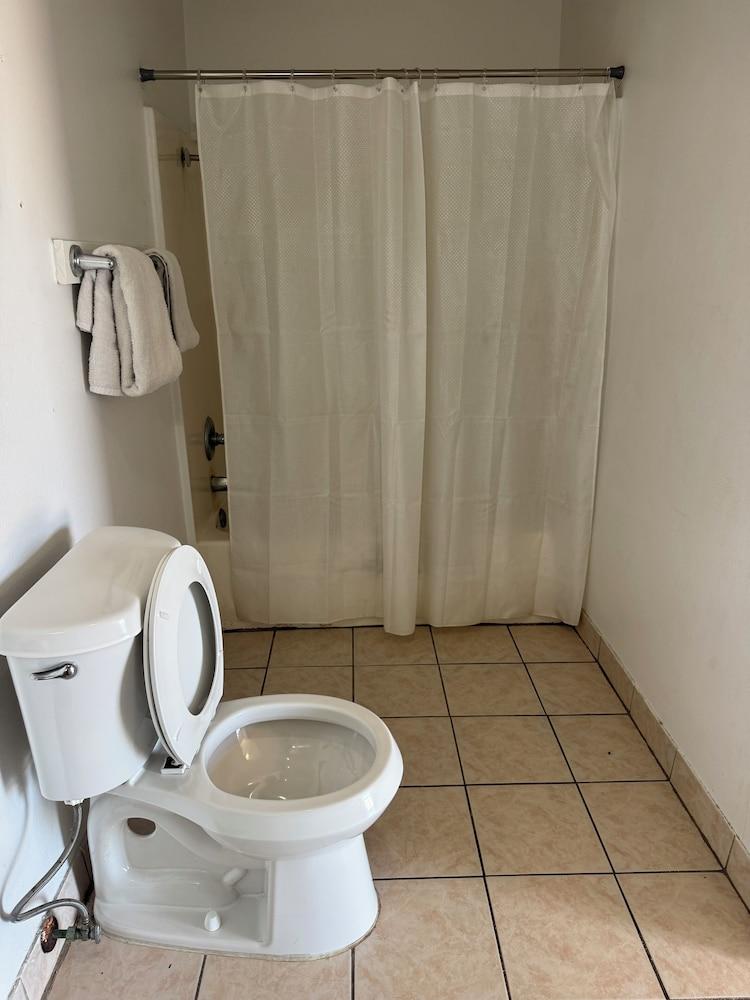 Classic Inn Motel photo 3