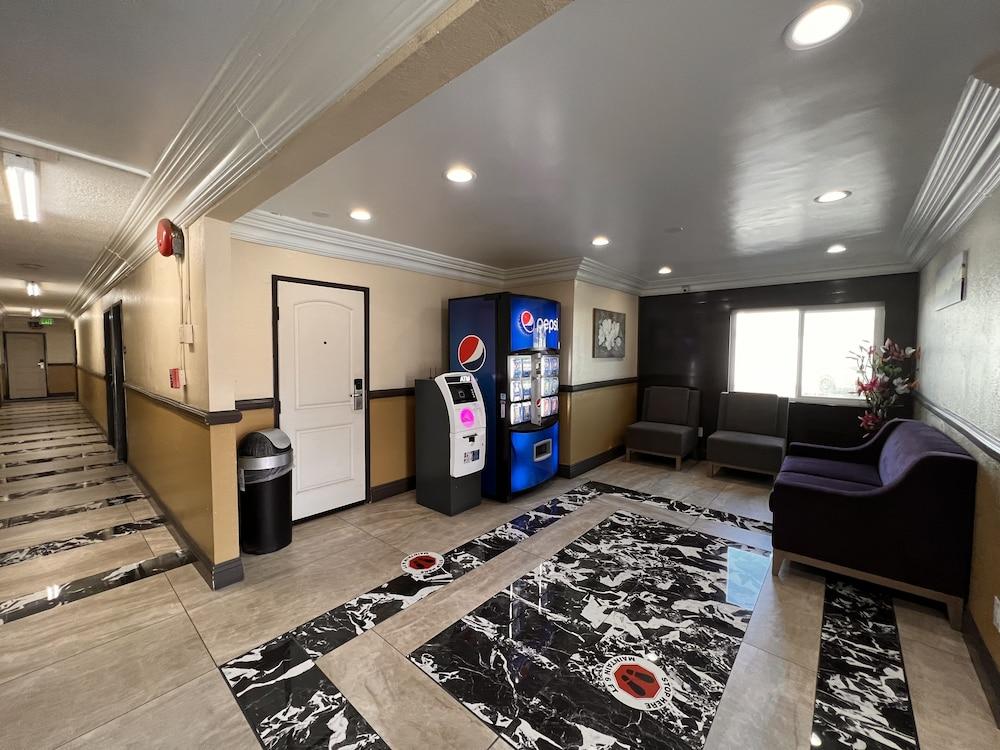 Patio Motel photo 15