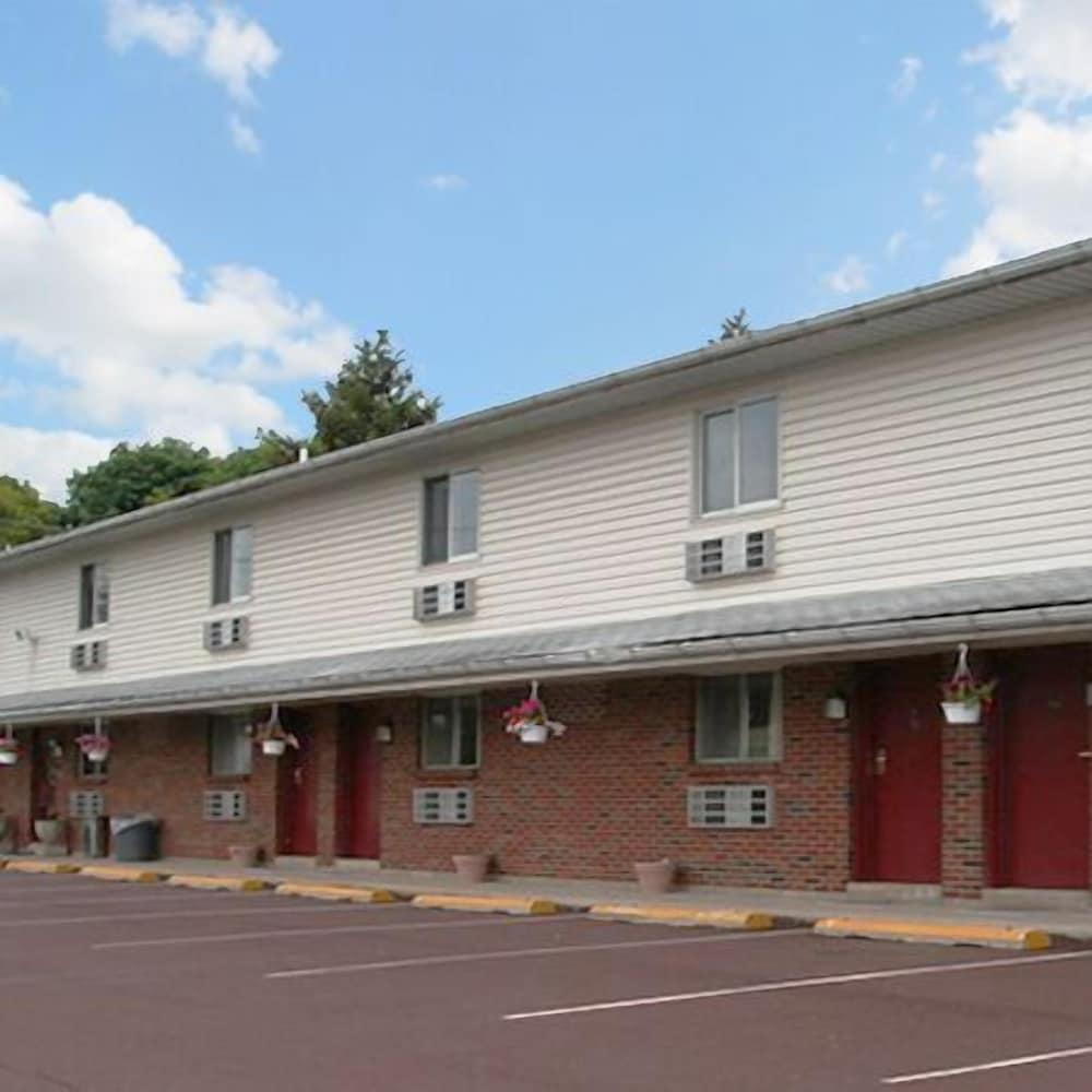 Knights Inn Center Valley photo 1
