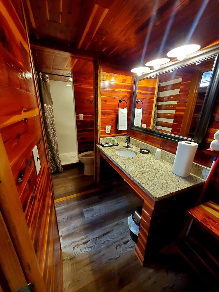 Log Cabin Inn photo 42