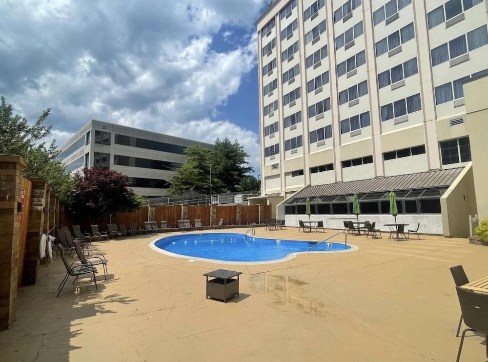 Brandywine Plaza Hotel photo 19