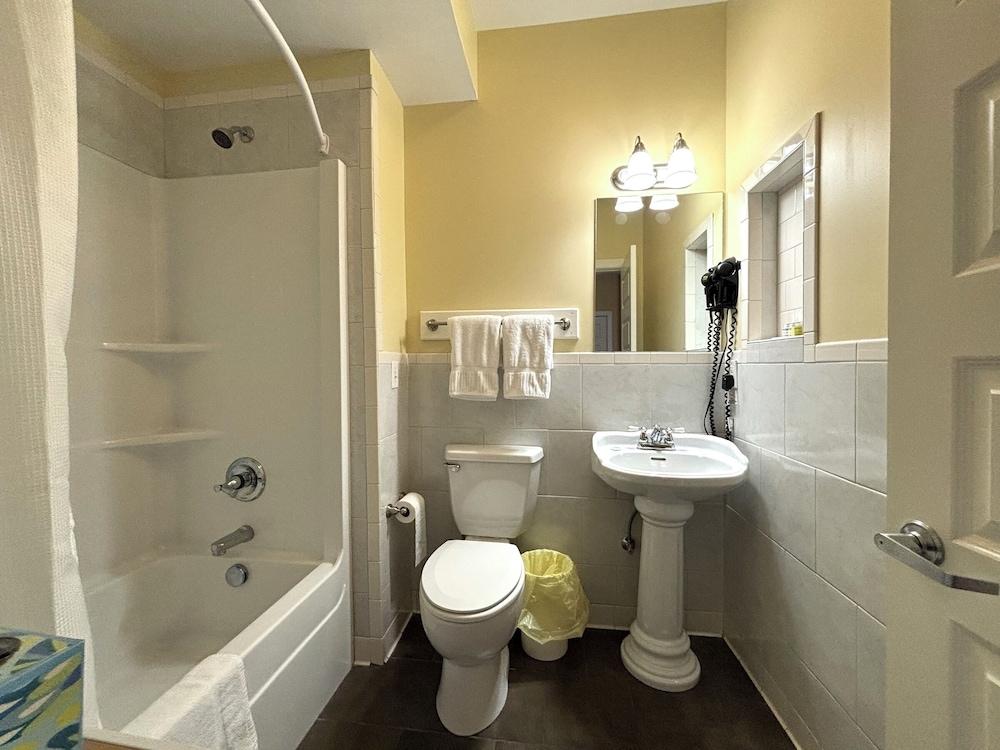 Grand Lux Inn photo 23