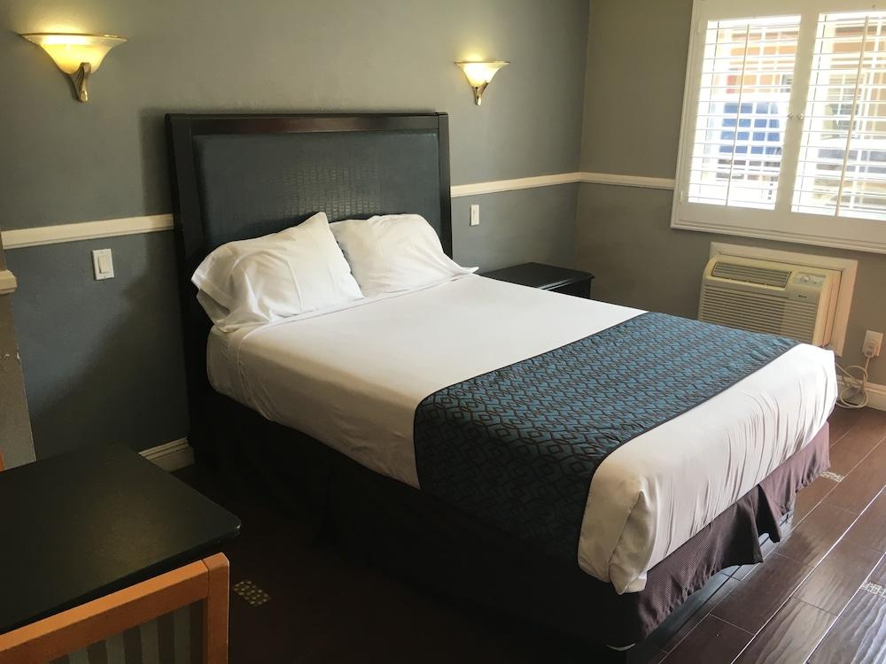 Hotel Salina Long Beach photo 2