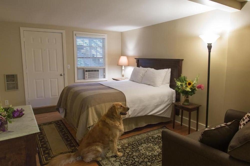 Inn on Shore Road photo 3