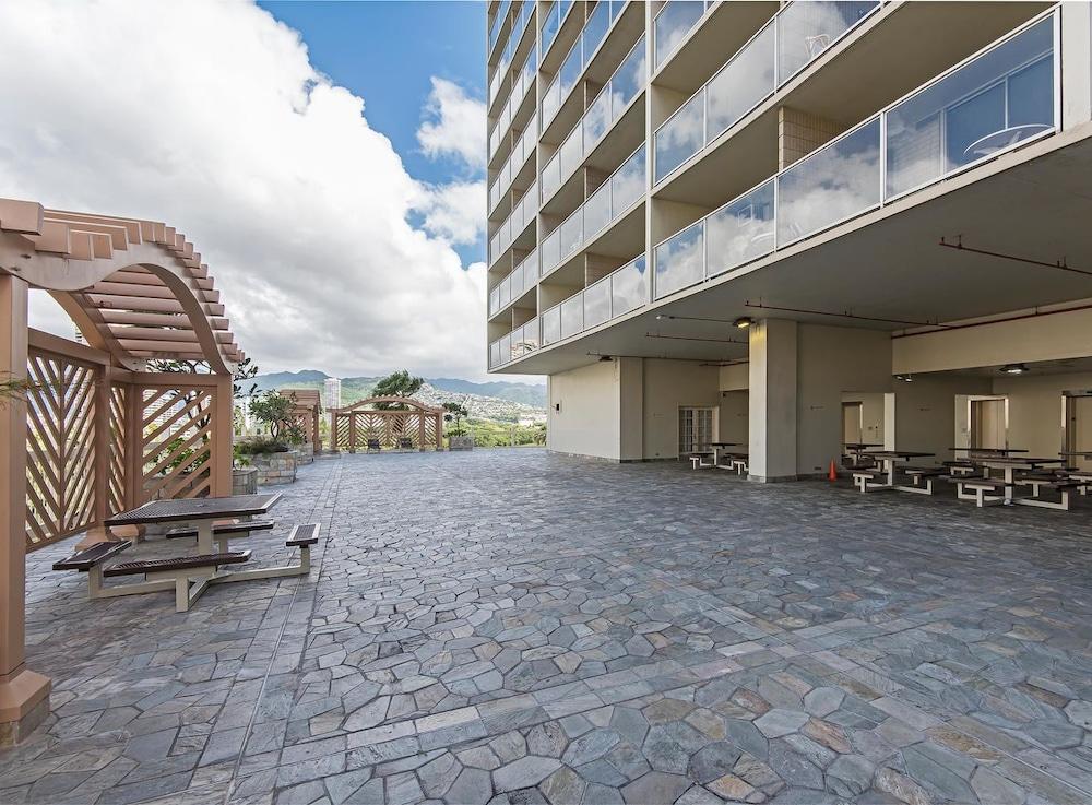 Island Colony by Hawaii Ocean Club photo 23