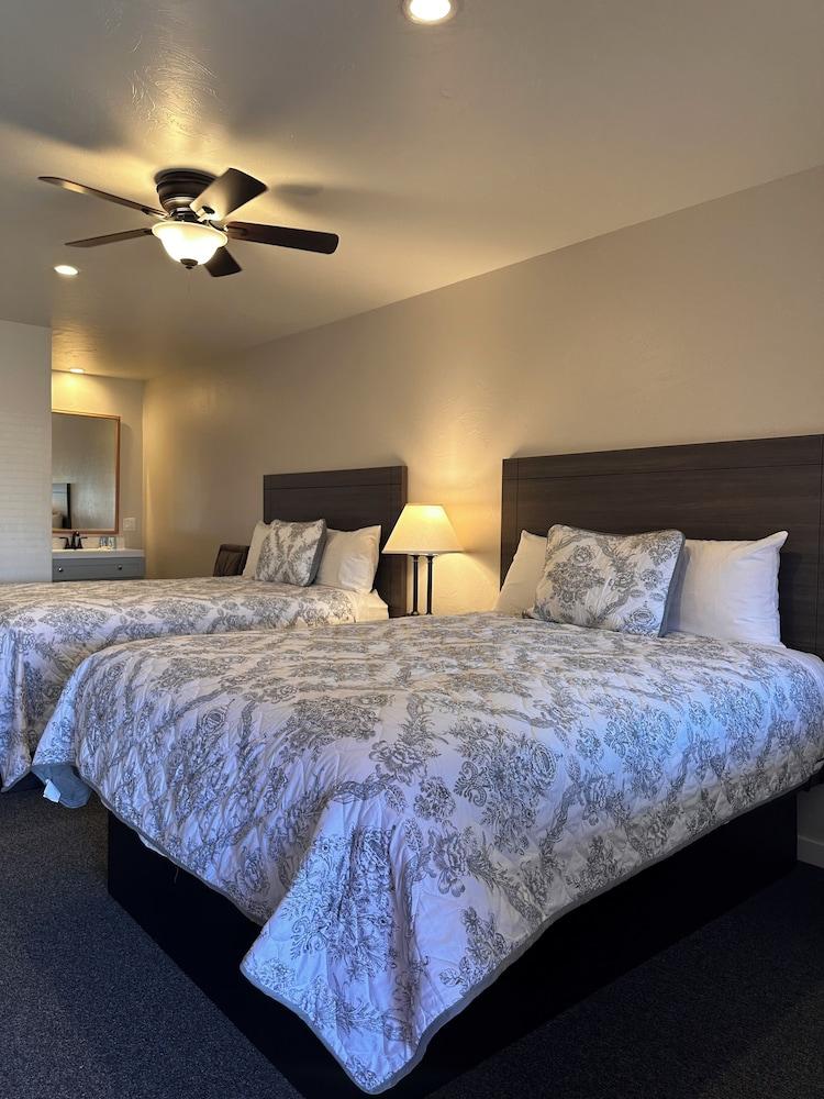 Lee Vining Motel photo 15