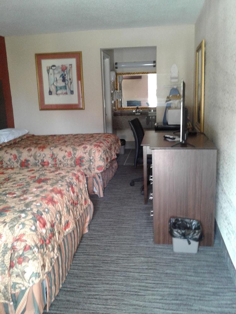 Budget Inn Express photo 19