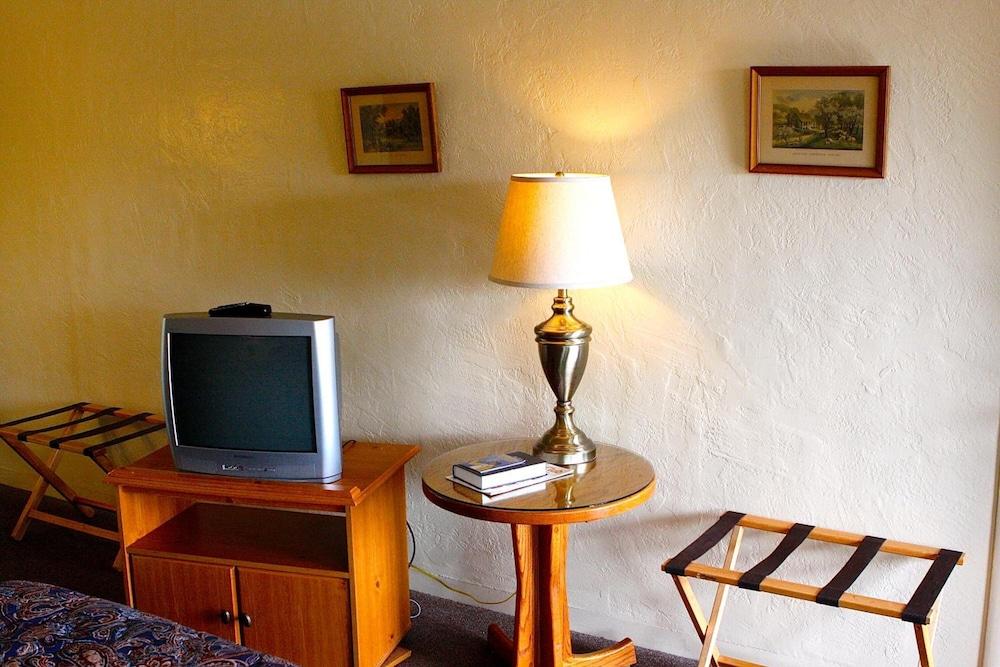 Melody Ranch Motel photo 19