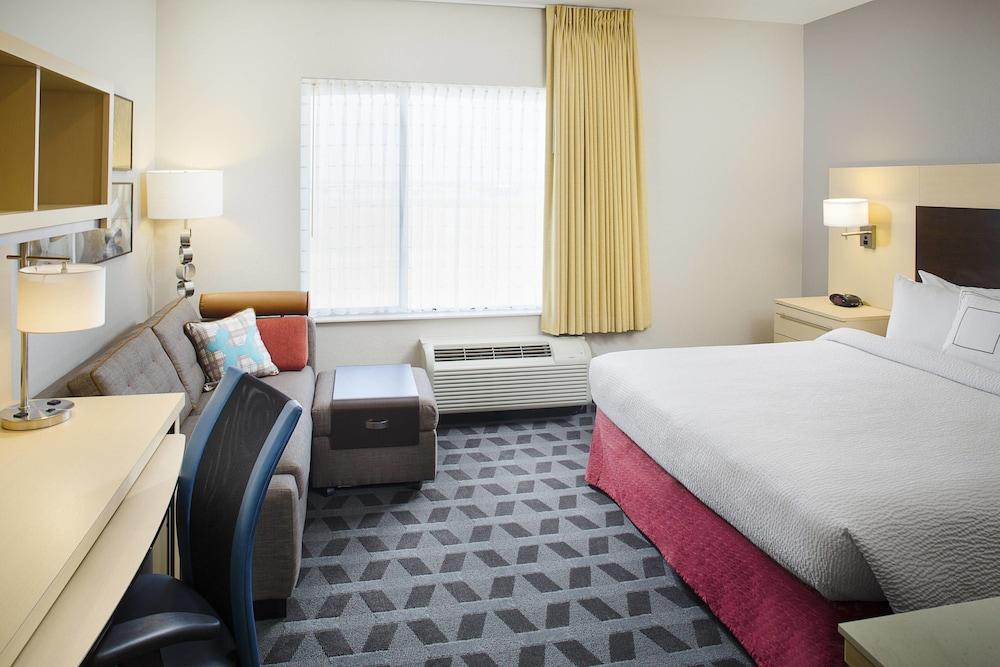 TownePlace Suites by Marriott Goodyear photo 11