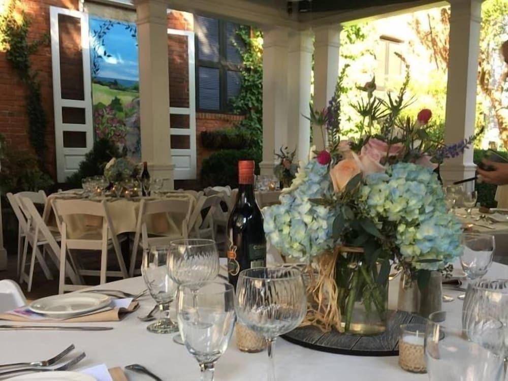 Smithfield Inn photo 28