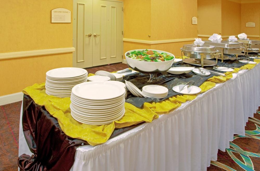 Holiday Inn Chantilly-Dulles Expo Center by IHG photo 40