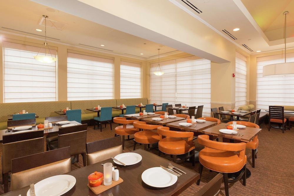 Hilton Garden Inn Jacksonville Airport photo 54