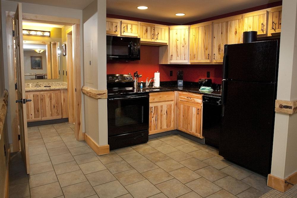 Hope Lake Lodge & Indoor Waterpark photo 14
