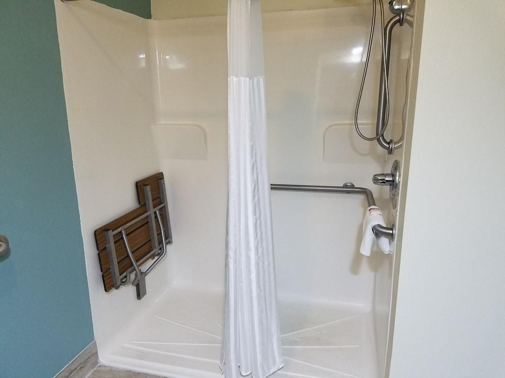 Baymont by Wyndham Grovetown Augusta photo 65