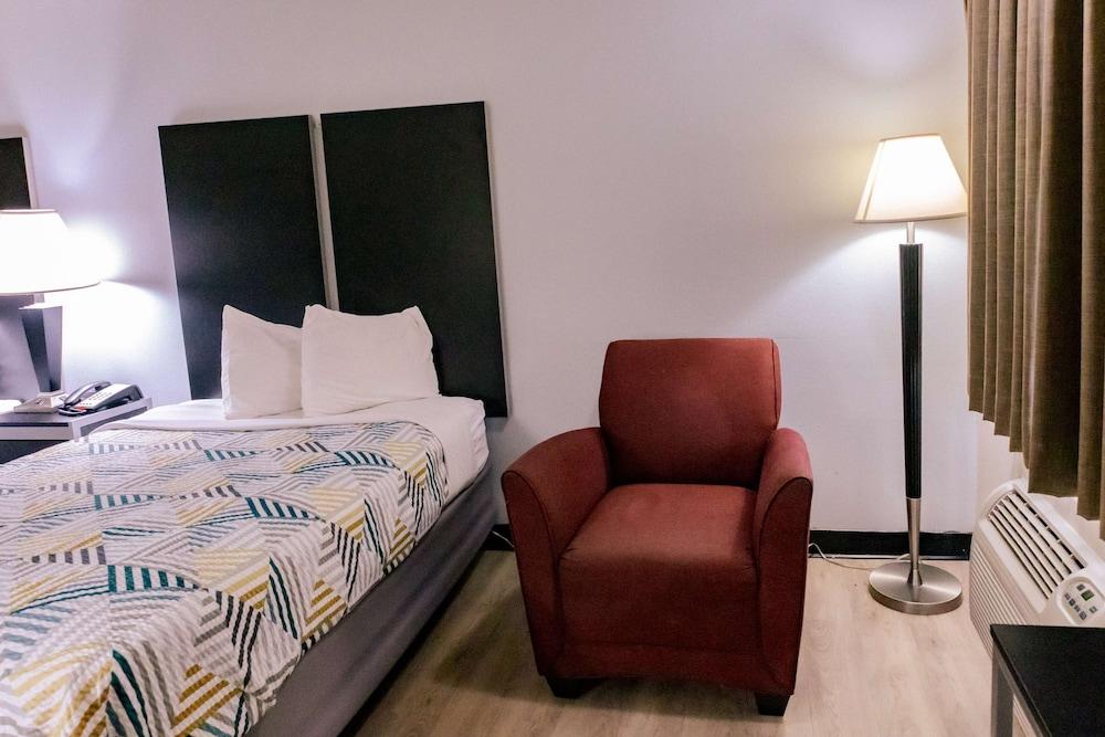 Motel 6 Nacogdoches TX photo 14