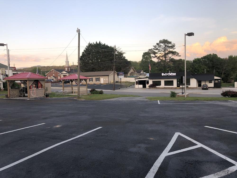 Ellijay Inn photo 26