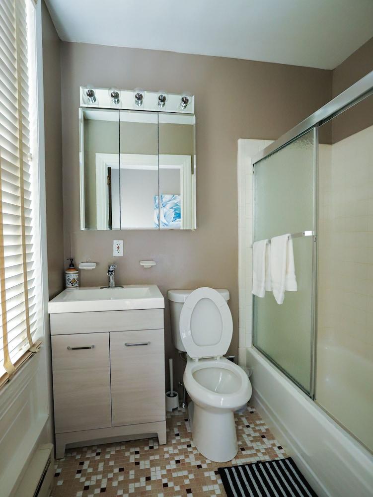 Midtown Suites photo 42