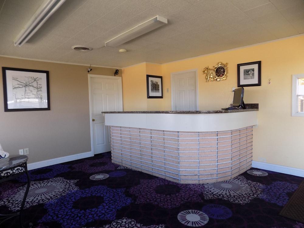 Budget Inn photo 16
