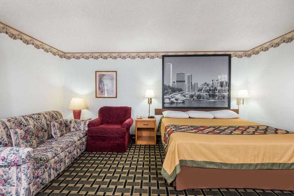 Super 8 by Wyndham Coshocton Roscoe Village photo 13