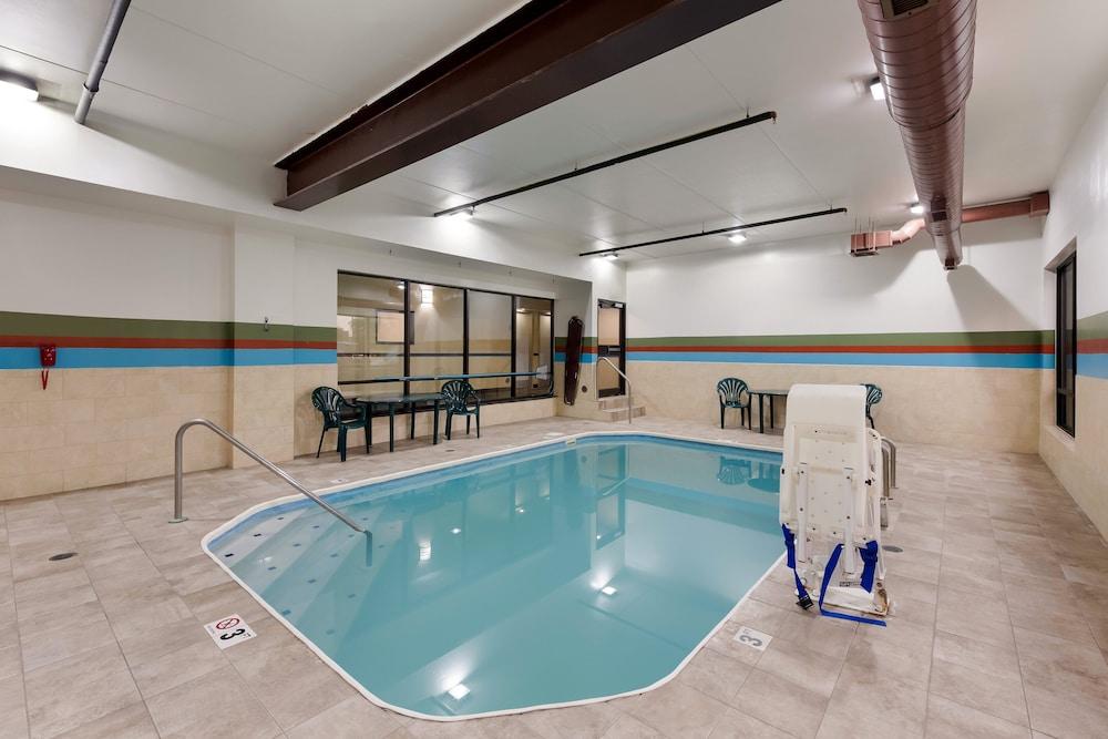 Red Roof Inn & Suites Columbus - West Broad photo 12