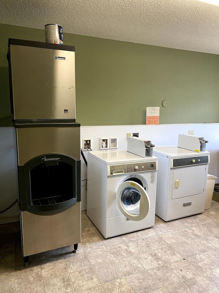 Woodlands Inn & Suites photo 44
