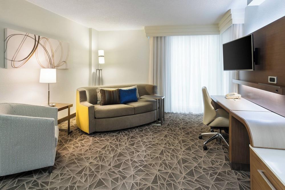 Courtyard by Marriott Miami Downtown photo 6