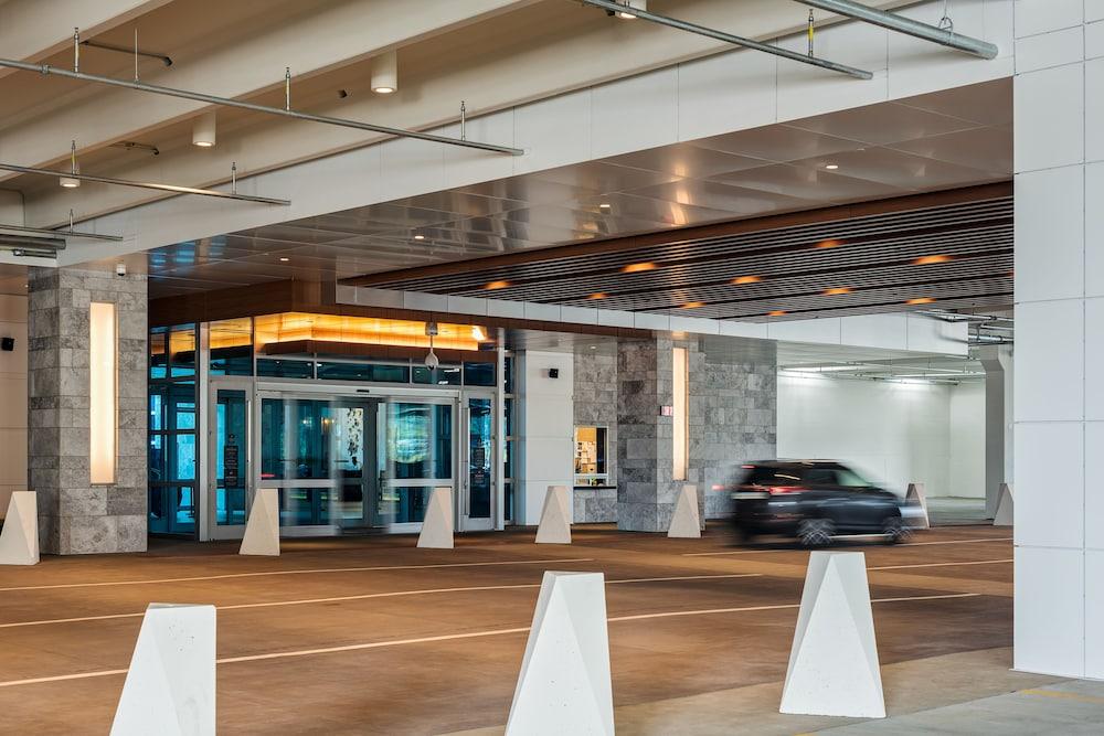 The Landing Hotel at Rivers Casino & Resort photo 3