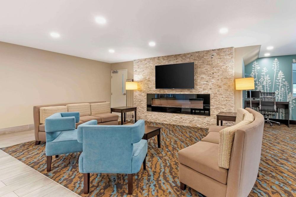 Sleep Inn & Suites Wisconsin Dells - Lake Delton photo 3