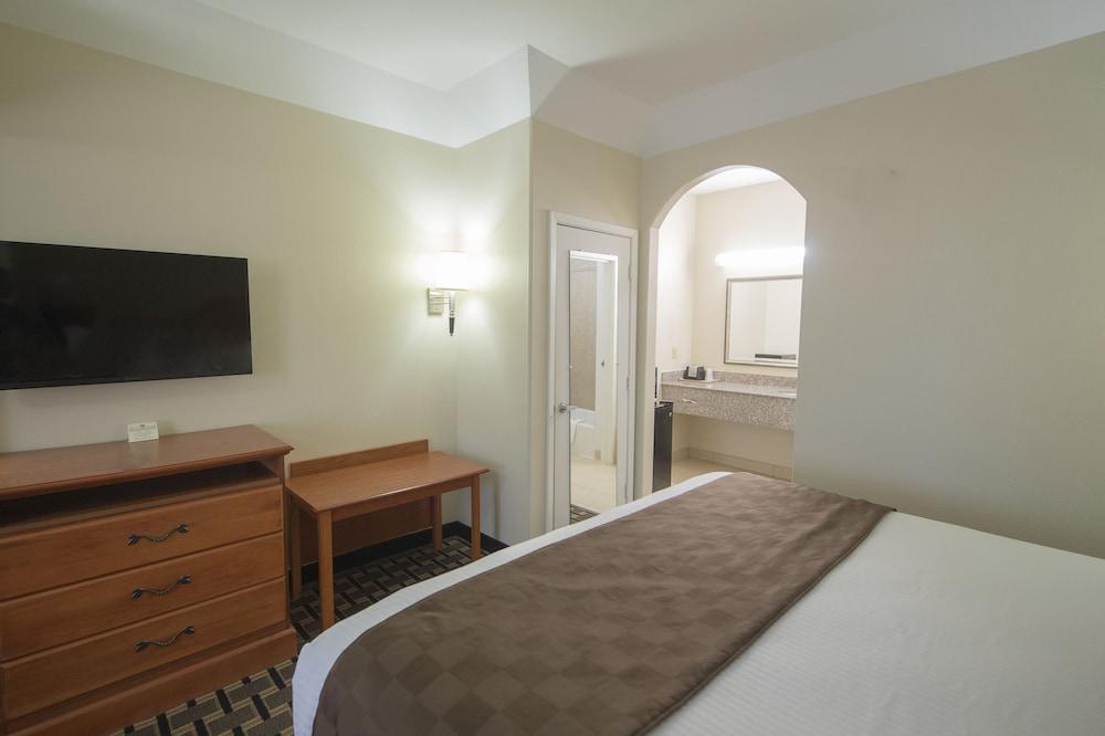 Motel 6 Tyler, TX photo 14