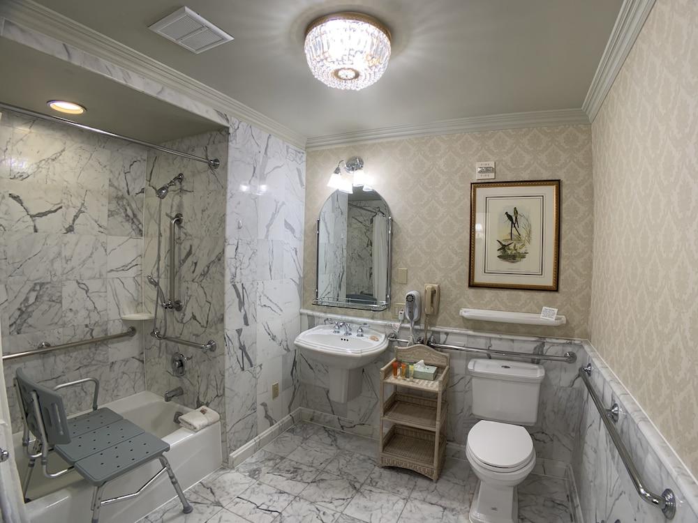 Bristol Hotel, Boutique Collection photo 34